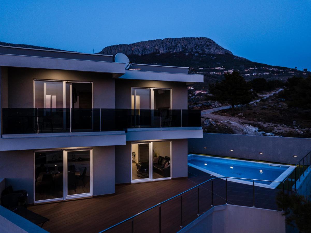 Villas Alfa & Omega Klis Buitenkant foto